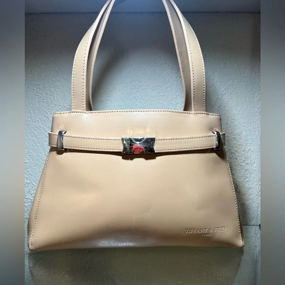🩷Tiffany & Fred Nude Leather Shoulder Bag with Silver-Tone Hardware🩷